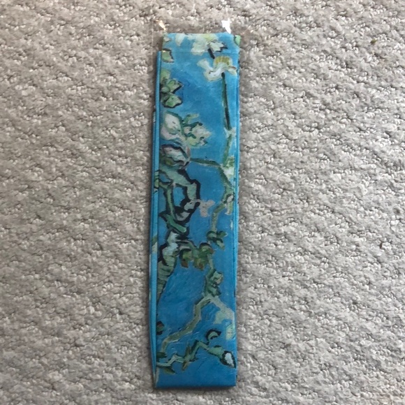 Vincent Van Gogh’s Almond Blossom Twilly Scarf - Picture 2 of 3